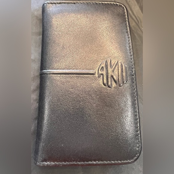 Gorgeous gently loved Anne Klein II genuine leather double snap card case - Picture 1 of 16